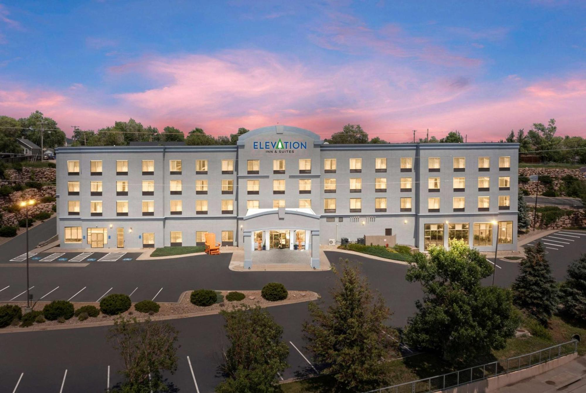 Elevation Inn & Suites, Trademark Collection By Wyndham Rapid City Ngoại thất bức ảnh